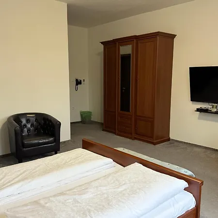 Saint Michael - Garni Hotel Trnava