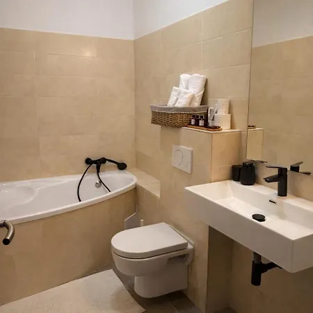 Отель Saint Michael Boutique & Garni 3*