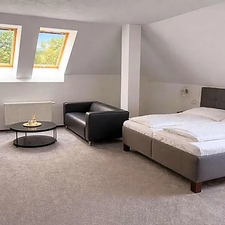 Hotel Saint Michael Boutique & Garni 3*