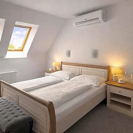 Saint Michael Boutique & Garni Hotel 3*